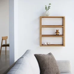 Akeru II væghylde 3H, FSC-certificeret egetræ