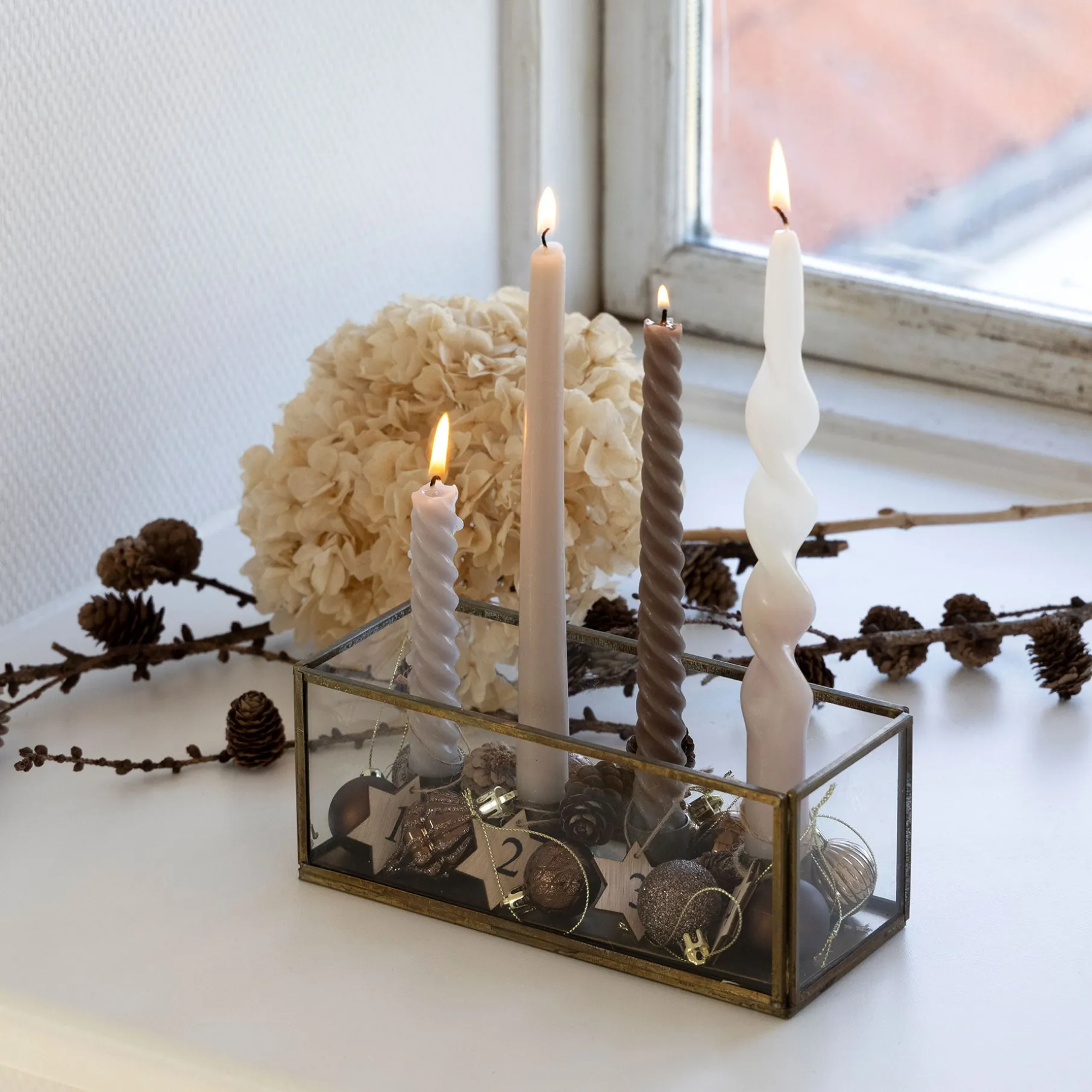 Antique lysestage med flytbare holdere