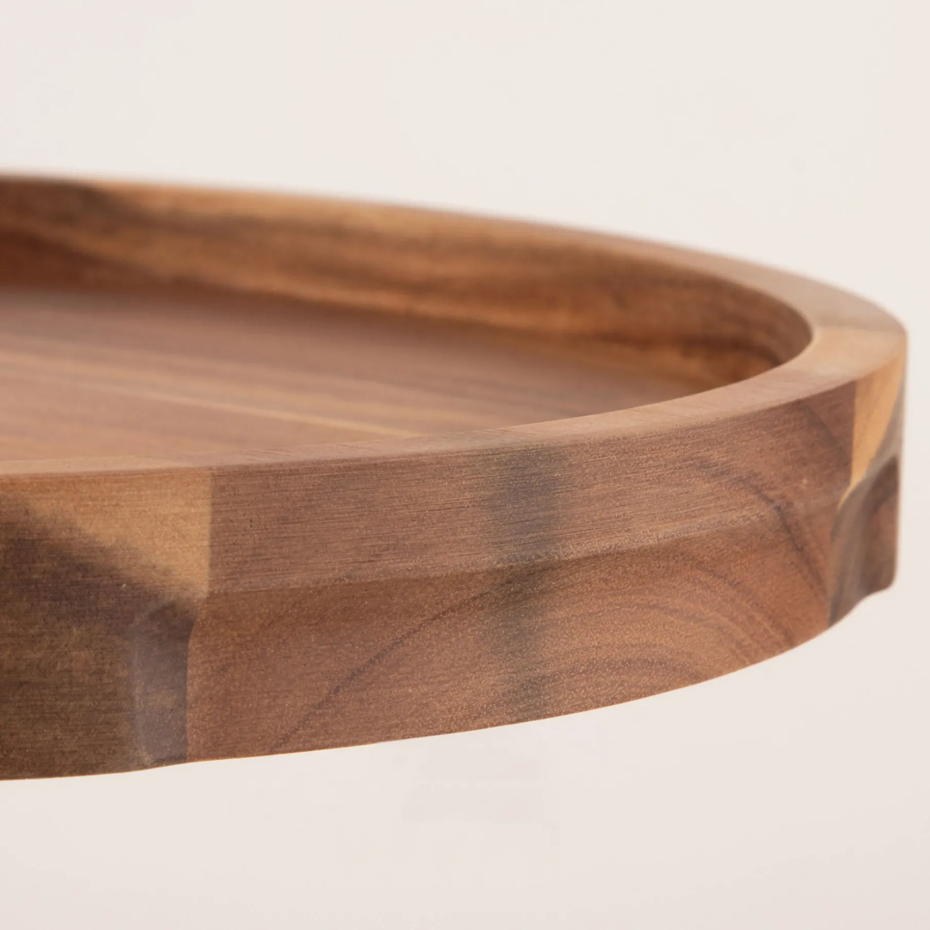 Auri akacie bakke rund