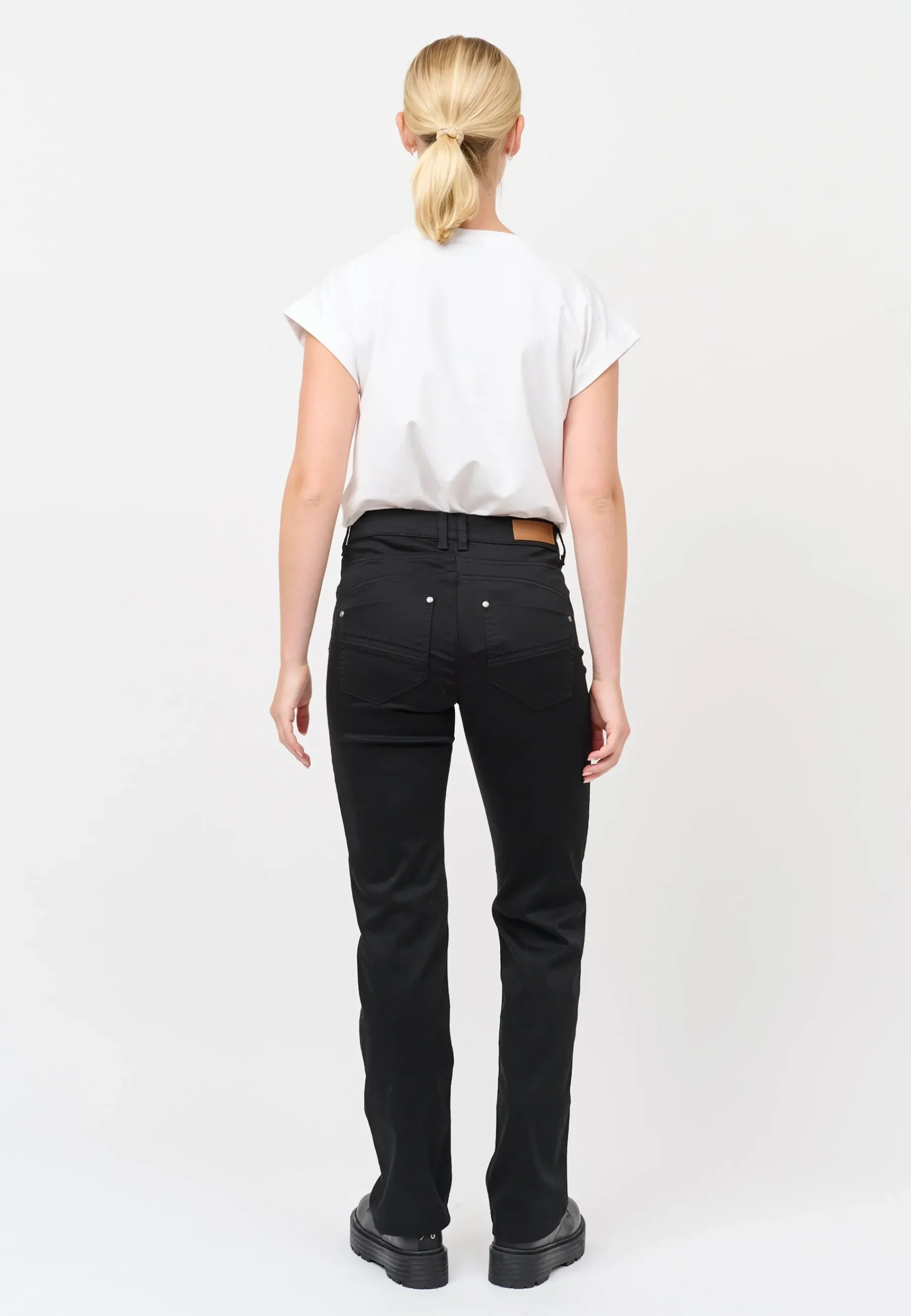 CRYolanda stay black jeans