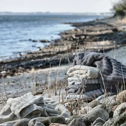 Inu håndklæde 70x140 cm soft grey