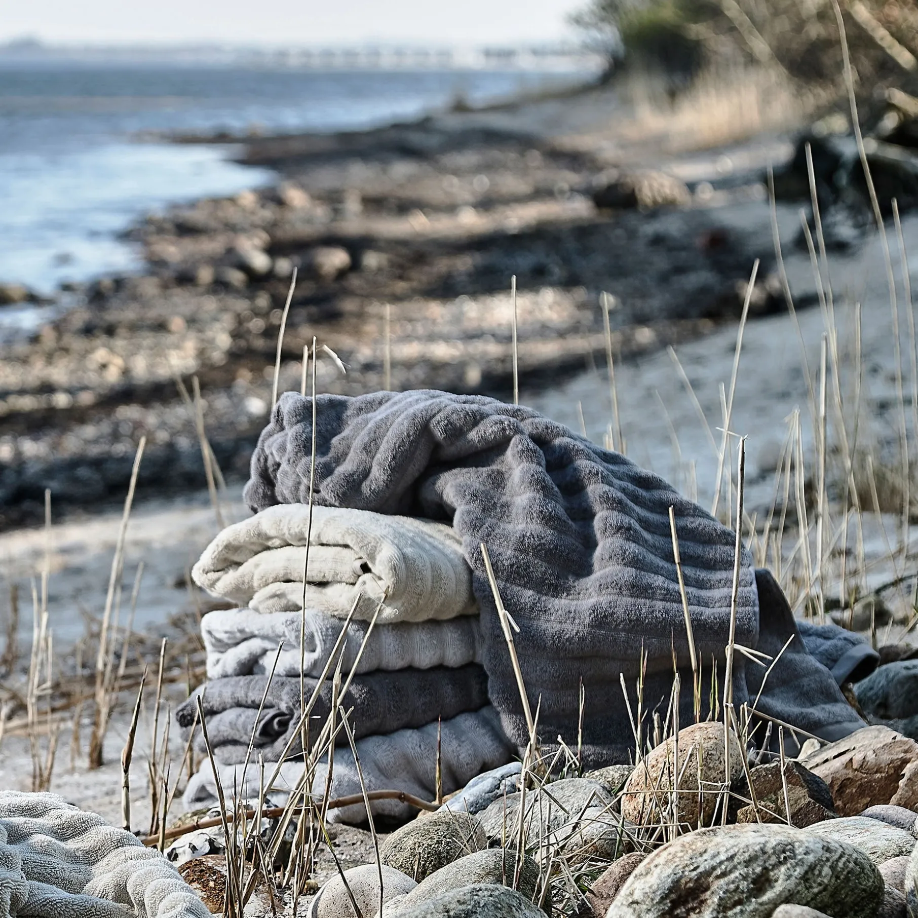 Inu håndklæde 70x140 cm taupe
