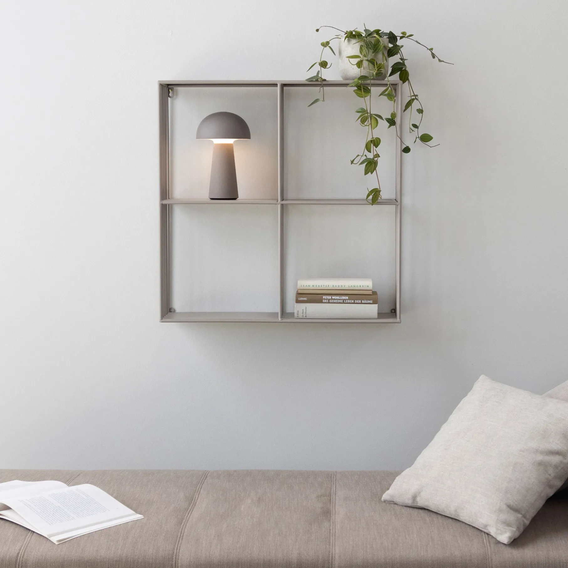 Nohr vægreol m. rum