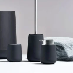 Nova tandbørstekrus black