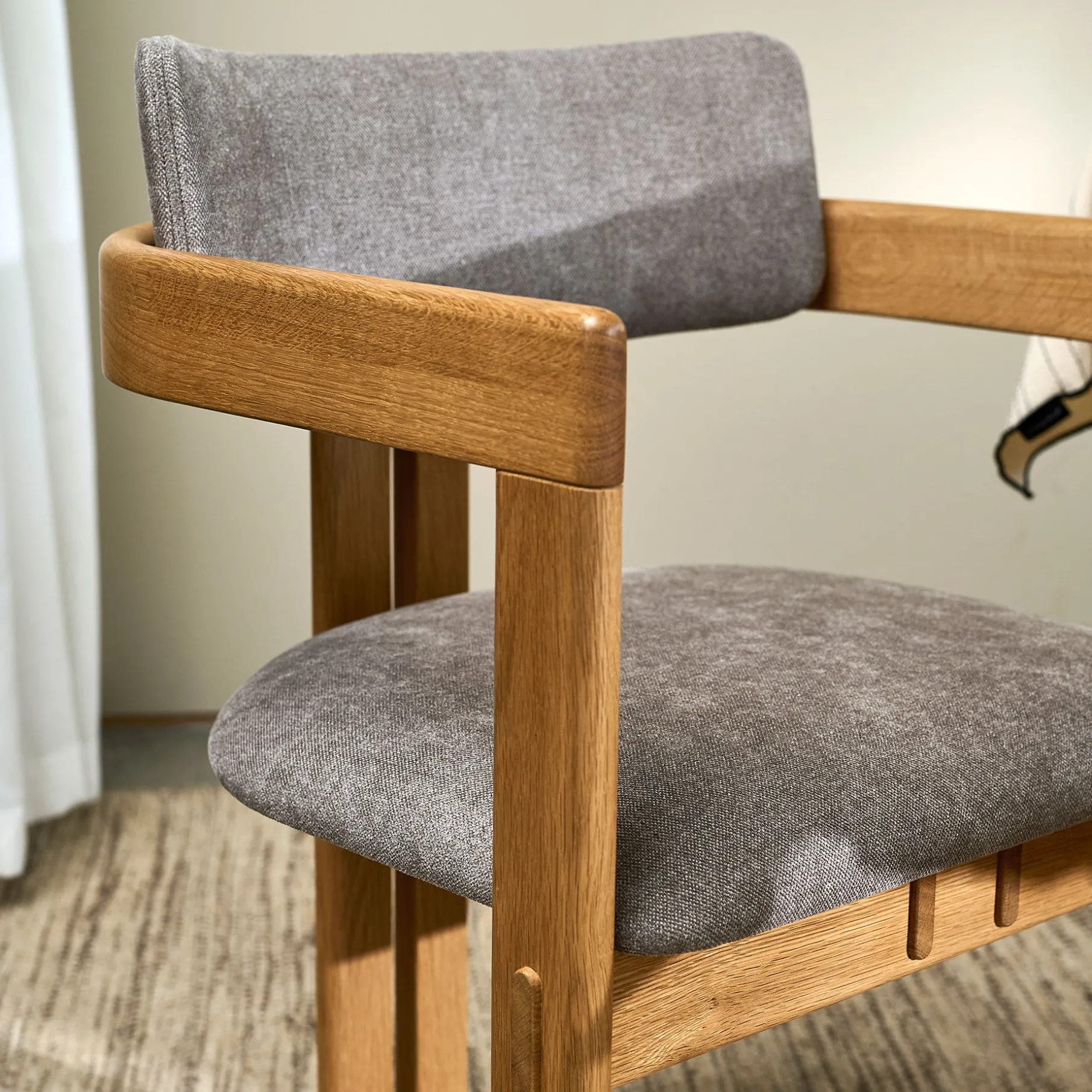 Osaka spisebordsstol m. armlæn