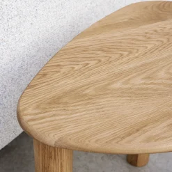 Pebble sidebord H45 cm, FSC-certificeret egetræ