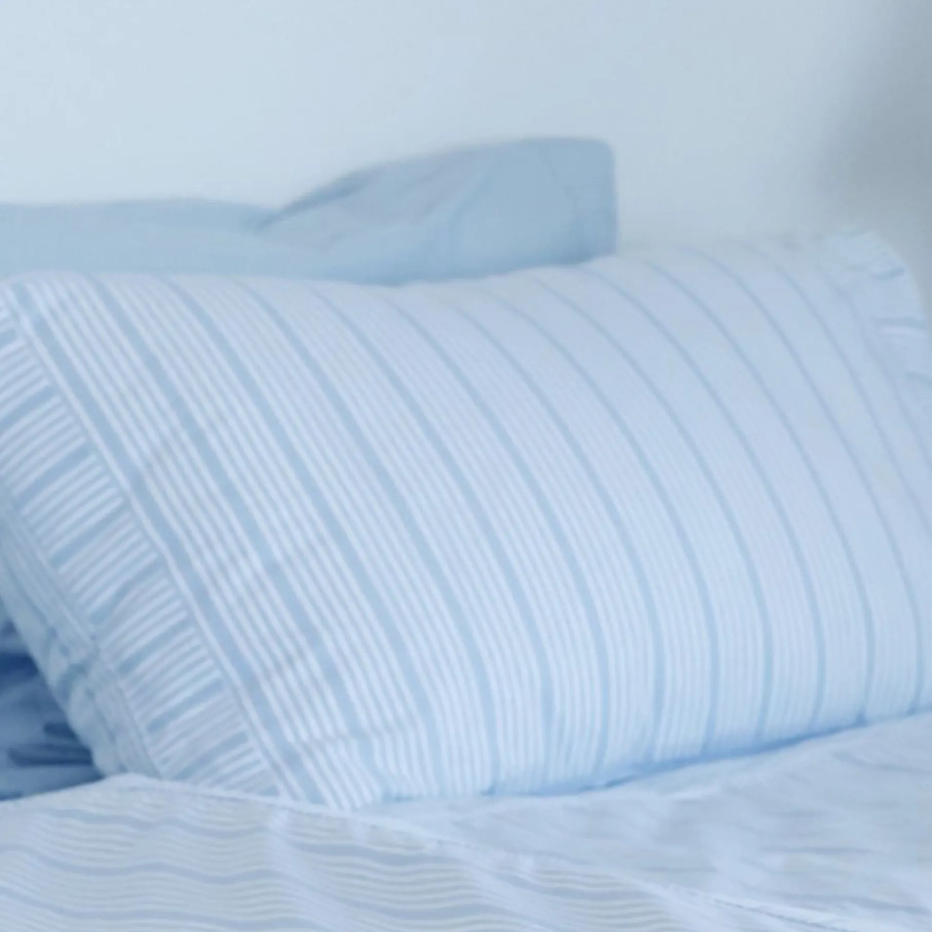 Pudebetræk 63x60 cm støvet blå striber