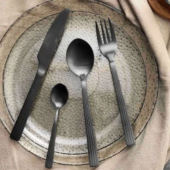 RAW bestiksæt 24 dele mat sort