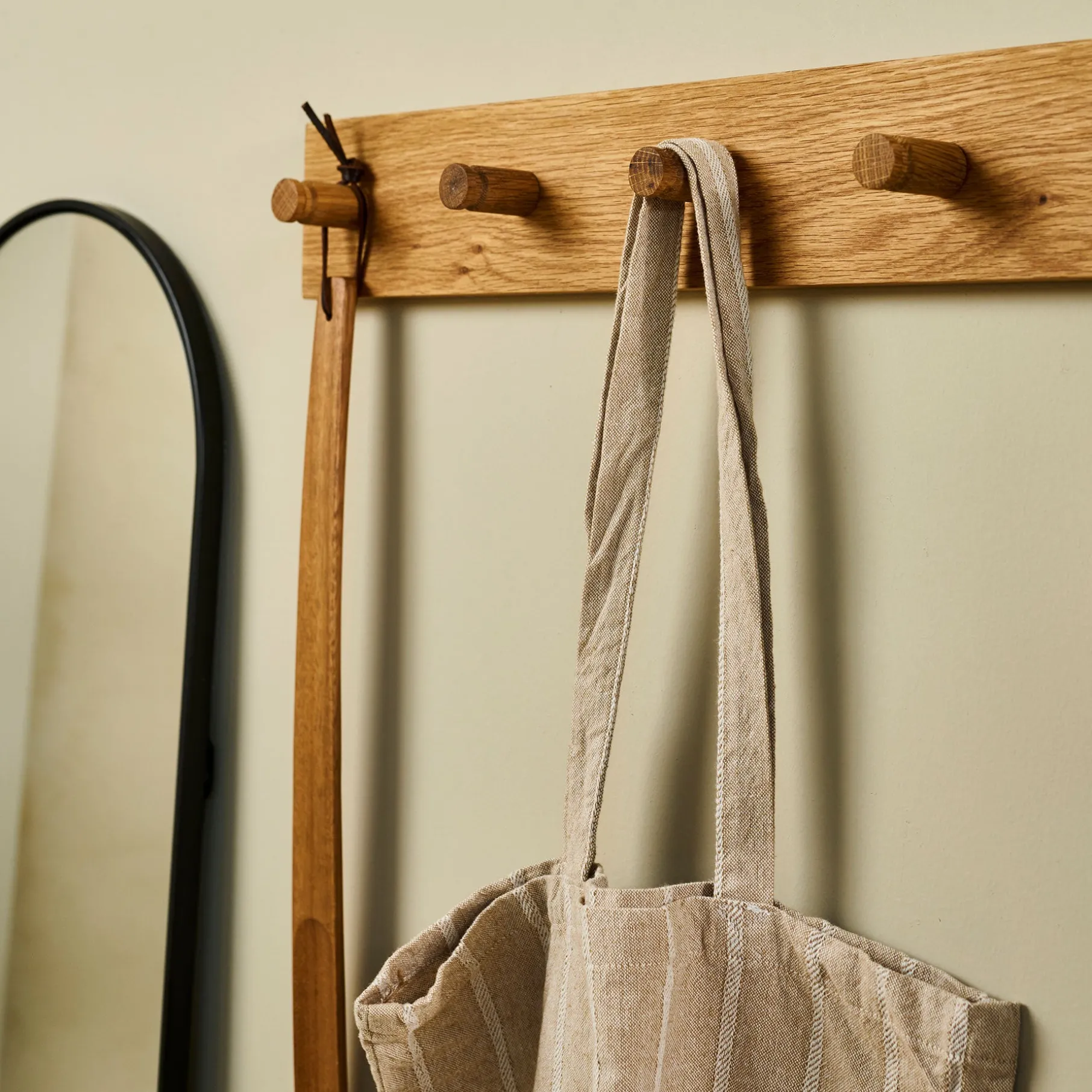 Samsø Vintage knagerække i FSC certificeret egetræ, L90 cm