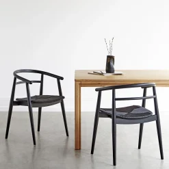 Sculpted smal vase Ø11 cm