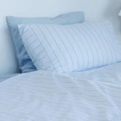 Sengetøj 140x200 cm støvet blå striber
