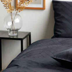 Tiles sengetøj 140x200 cm ink blue