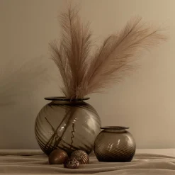 Twist vase I