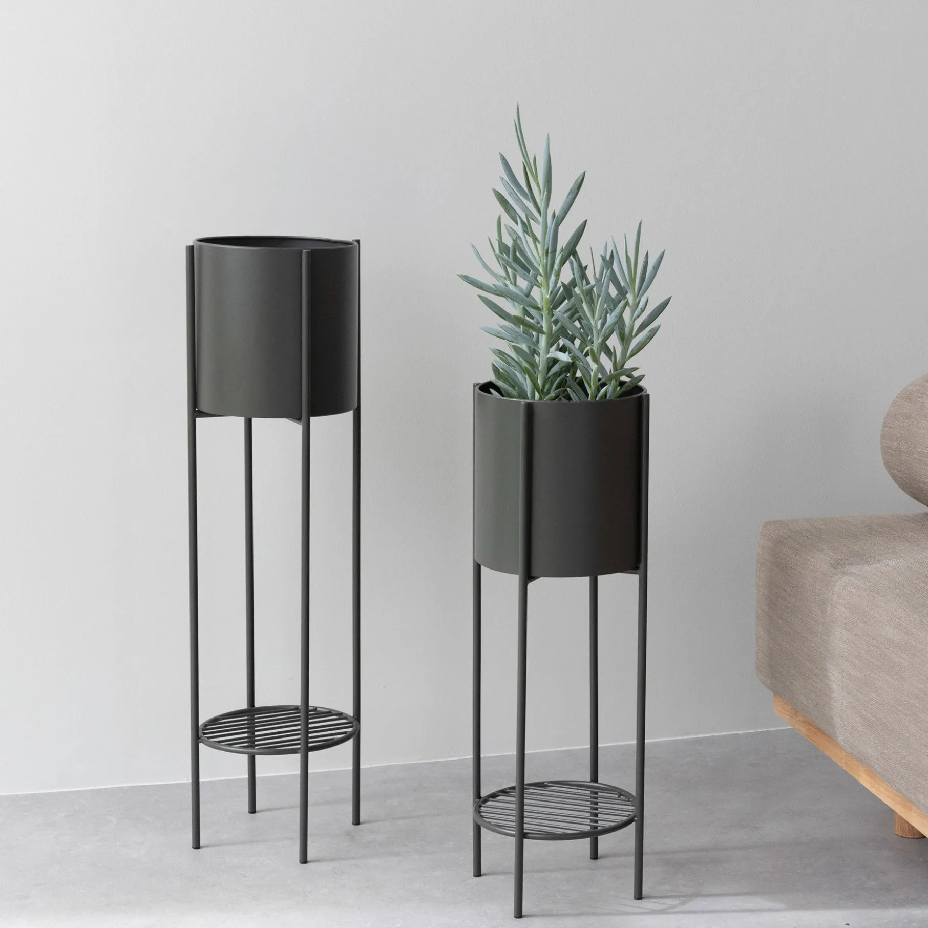 Viola urtepotteholder H60 cm